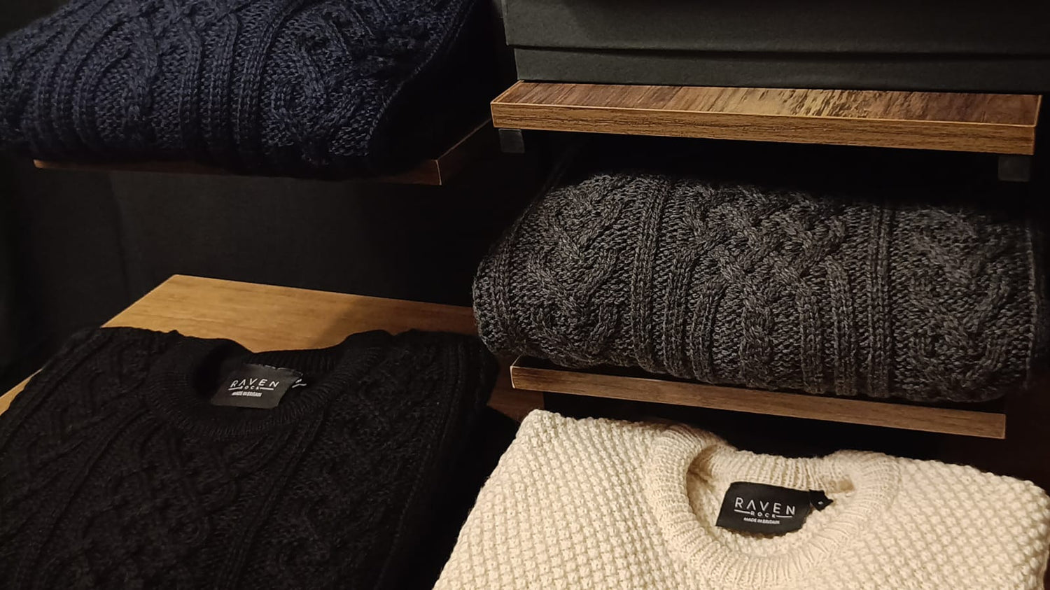 RAVEN ROCK Knitwear